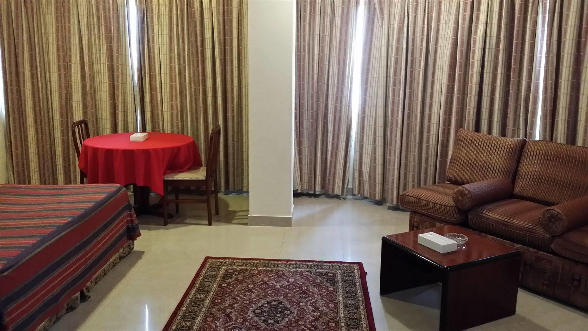 Atlas Hotel Манама Экстерьер фото